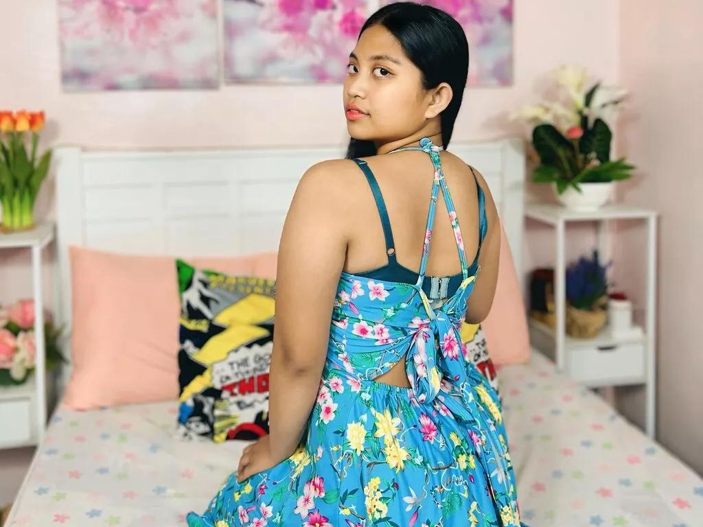 SophiaCharms on LiveJasmin