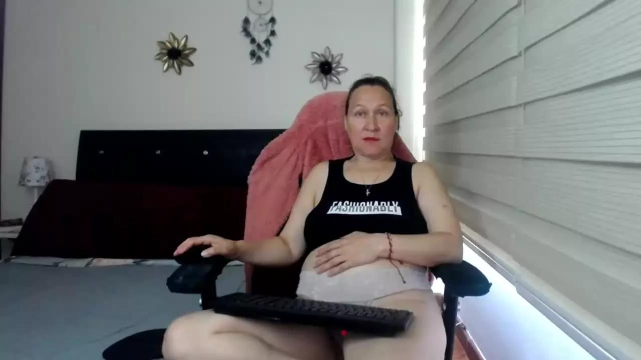 Anya_Green on Streamray 