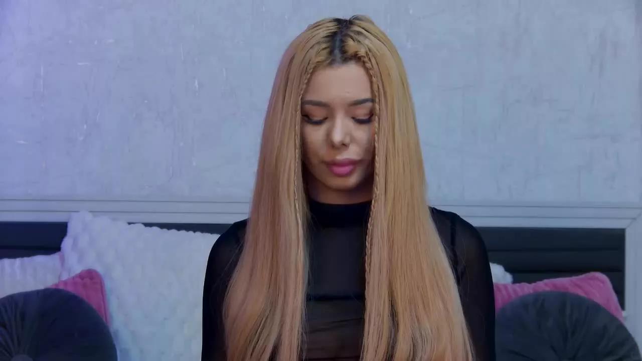 AriannaVoss on Streamray 