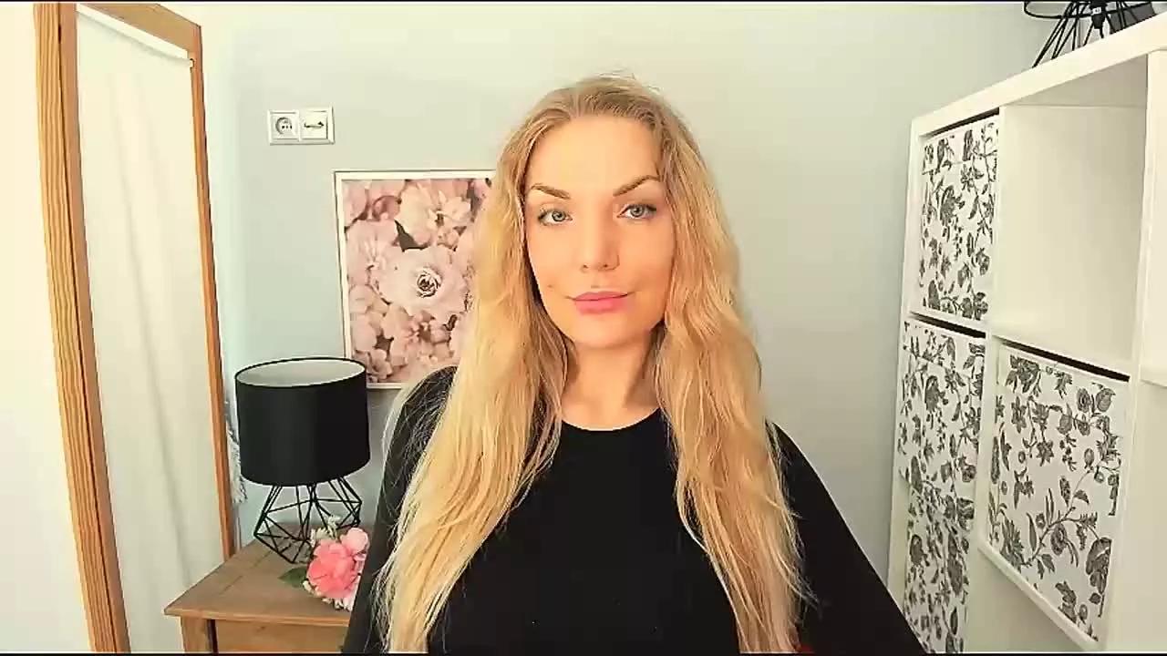 AulloraAmazing on Streamray 