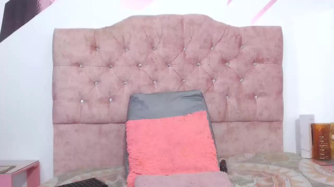 Kitten_Hot on Streamray 