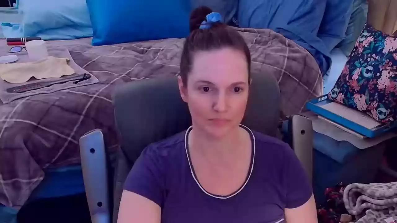 NinaJ on Streamray 