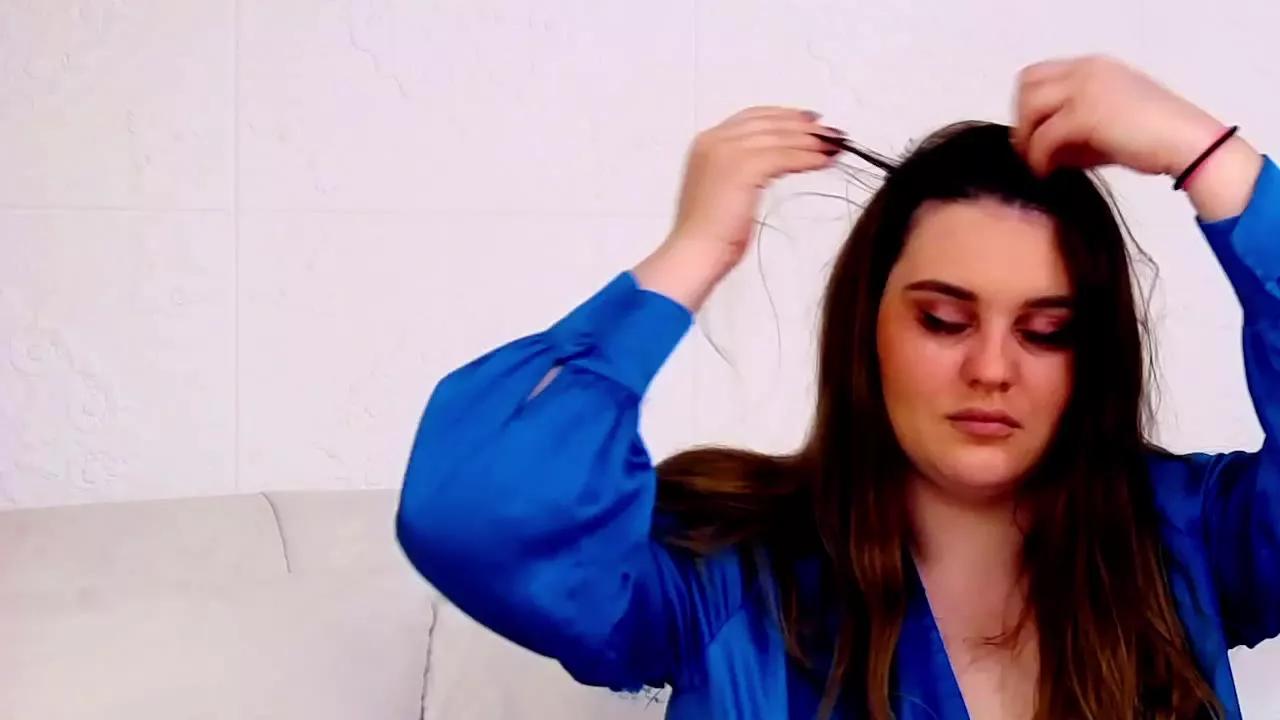 SaraCllaire on Streamray 