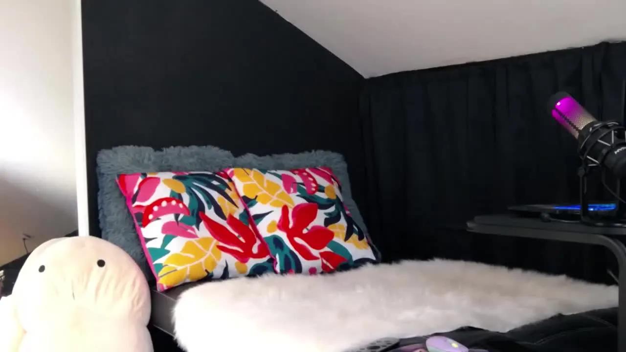 vevelicious on Streamray