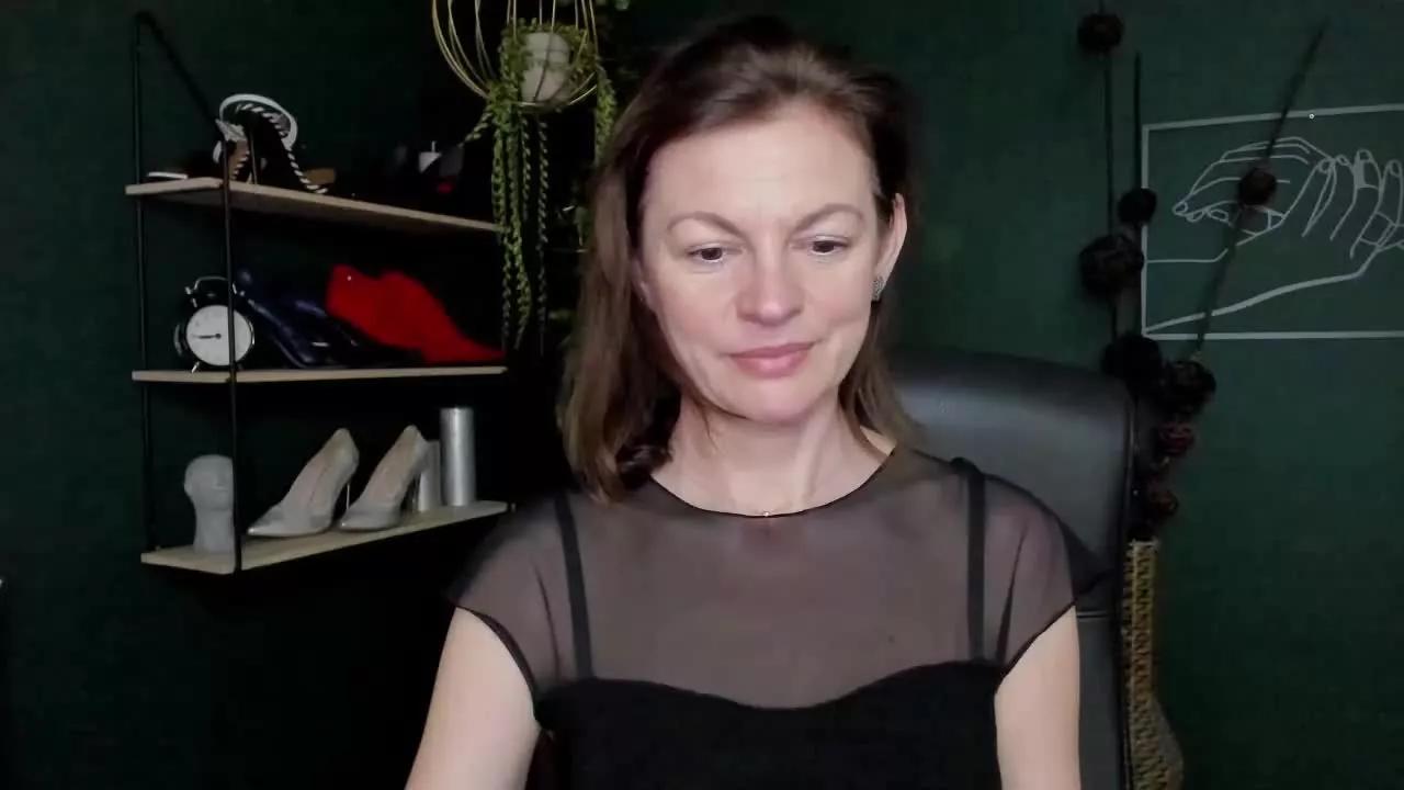 VivianTasty on Streamray 