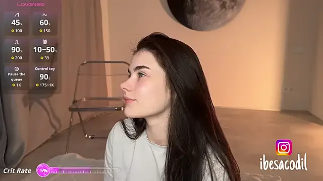 adriana_allien