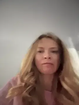 AnastasiaAniess on StripChat