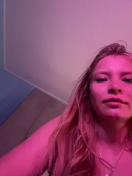 AnastasiaAniess on StripChat
