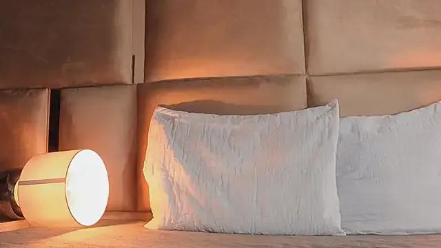 angelinepossy — 4 fingers in my pussy