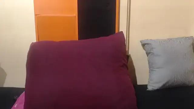 AssSeductress43 on StripChat 