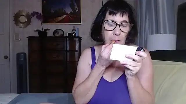 BigbustedBrenda — play with my asshole