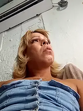 blondebitchlitle