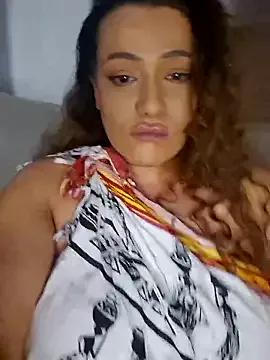 BubblesLovexox — Suck a cheeky toy 