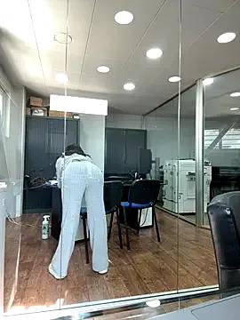 CarlaConnorTV — Naked in public place