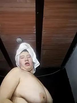 Cerecitaa02_ on StripChat 