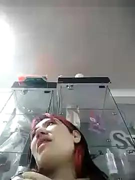Cerecitaa02_ on StripChat 