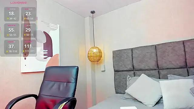 elizabeth_20 — show me your tits eli