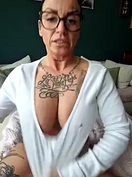 EmilyDiazofficial's avatar