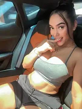 emma_andrew1 — Finger pussy in car