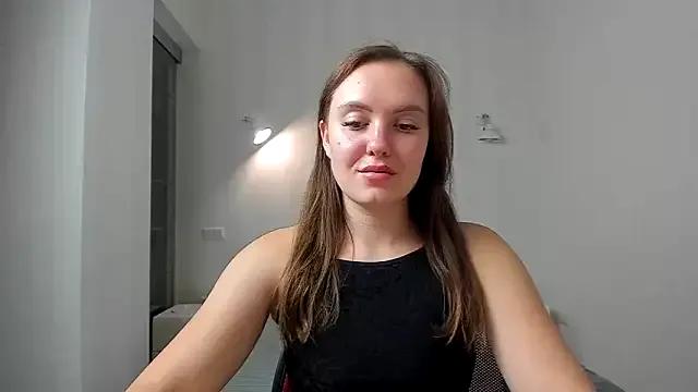 EmmaNorman on StripChat 