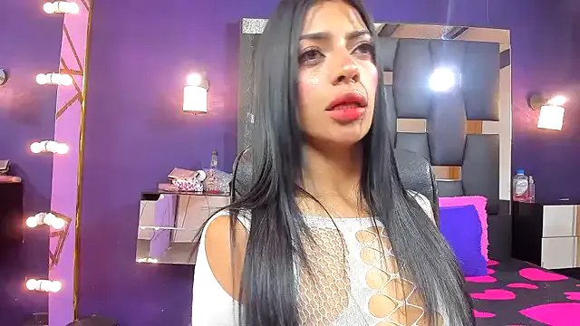 EMYCLARK01 — Objetivo: 369 tk burlarse de cameltoe so