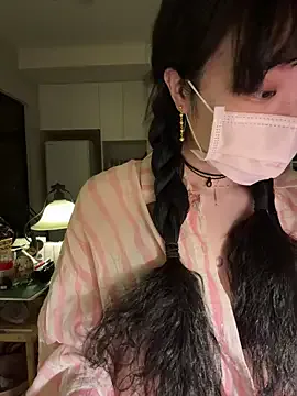 Etherealcat33 on StripChat