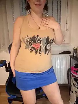 Jassiundich2 on StripChat 
