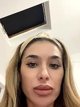 KaseyQuinn_ — Huge Squirt In boss house #anal #cum