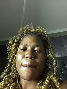 Kikie23 on StripChat 