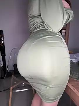 lola_tentatiion on StripChat 