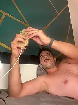 Lulu_moustache on StripChat