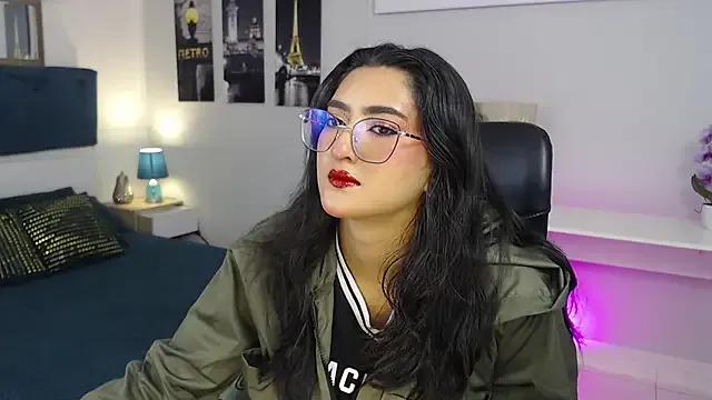madame_lottie on StripChat 