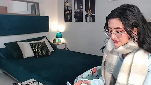 madame_lottie on StripChat 