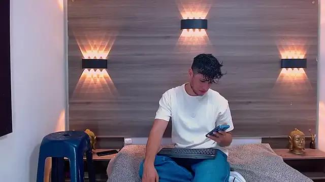 MaxAndLucas on StripChat 
