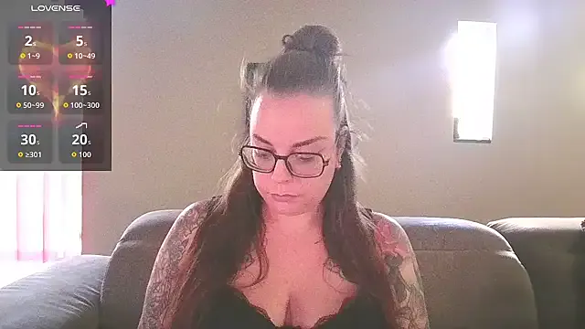 Miss_Lucifer6 on StripChat
