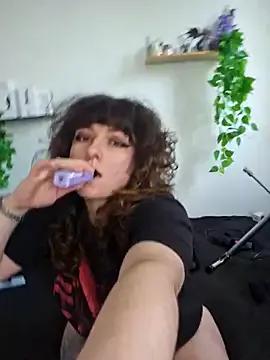 Moxxxie — take off shirt and Lush play + link 5min