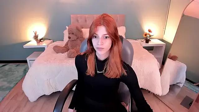 StripChat Nora_Vennucci is Freechat Nora_Vennucci — Makeup & Transformation