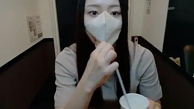 Oo_yuu_oO on StripChat 