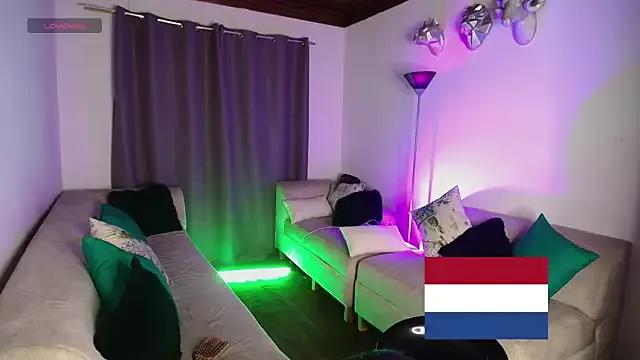 samara_veguz222 on StripChat 