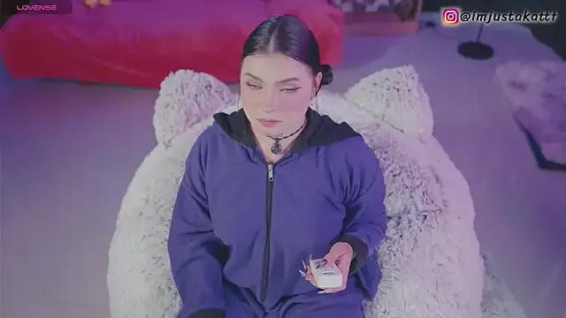 sensualkattt — flash boobies