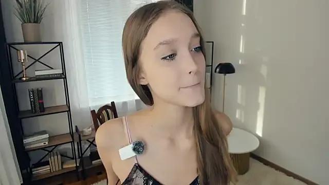 SerrenaAa — Lick lips