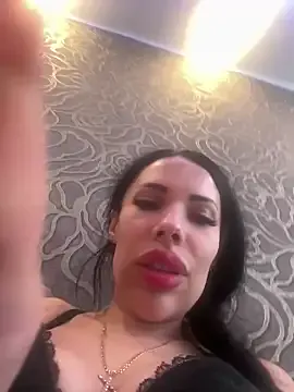 Sweet_little_gir on StripChat