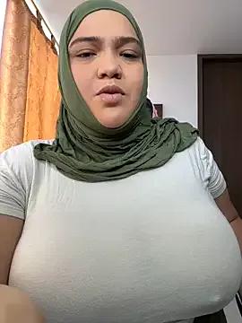 sweetmuslim01 — go naked to the hotel's public jacuzzi