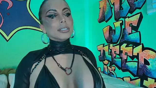 TamaraSavage — Fuck pussy amd squirt