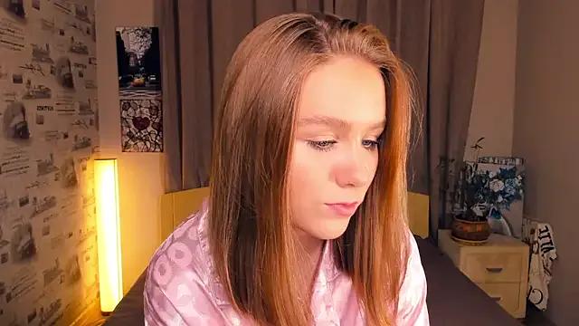 StripChat TienKnous is Freechat TienKnous — Turn around and make down your dress