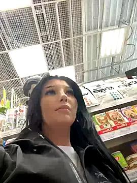 Tisha_Busty — SHAKE naked boobs in PUBLIC