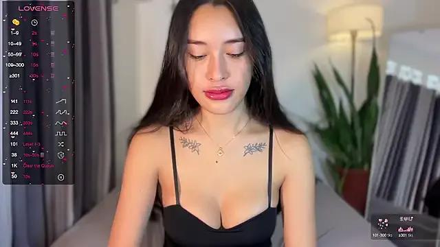 wiggle_nibble on StripChat 