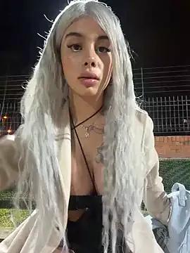 YouCandiSumisa — Coo en la calle